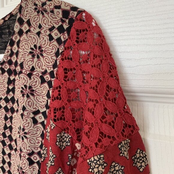 Lucky Brand Women's Shirt Top Size Small Black Tan Red 1/2 Sleeve Crochet - Picture 3 of 10